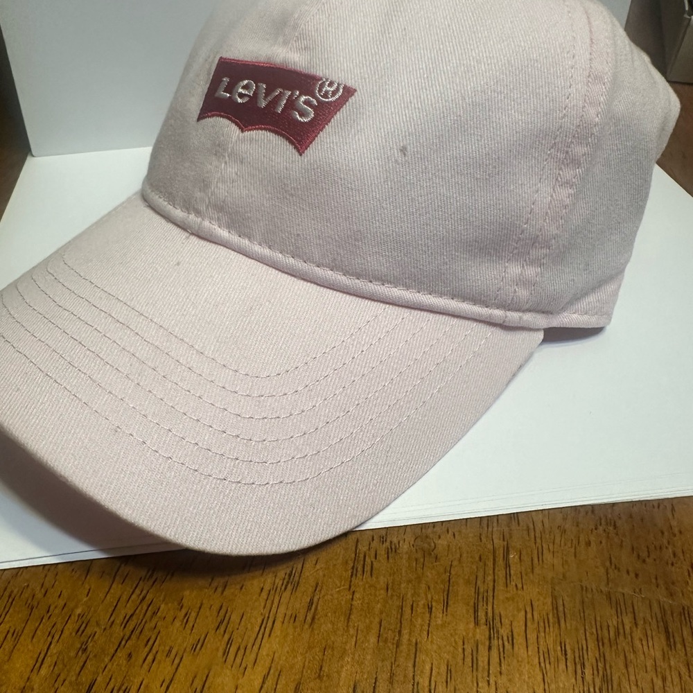 Levi's Light Pink Cap